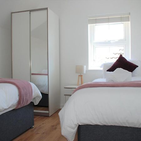 Coach House Apartment Southampton Bagian luar foto