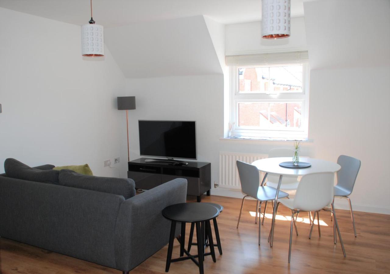 Coach House Apartment Southampton Bagian luar foto