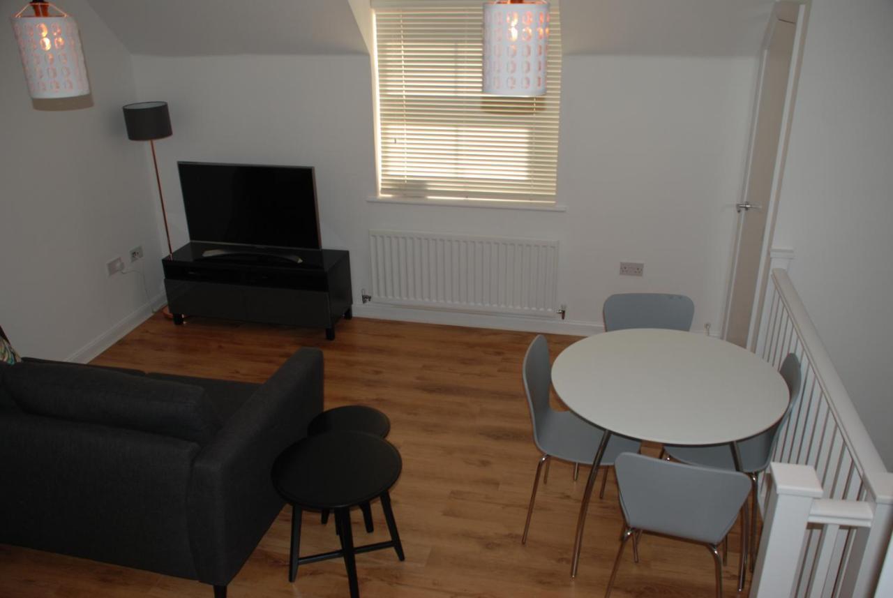 Coach House Apartment Southampton Bagian luar foto